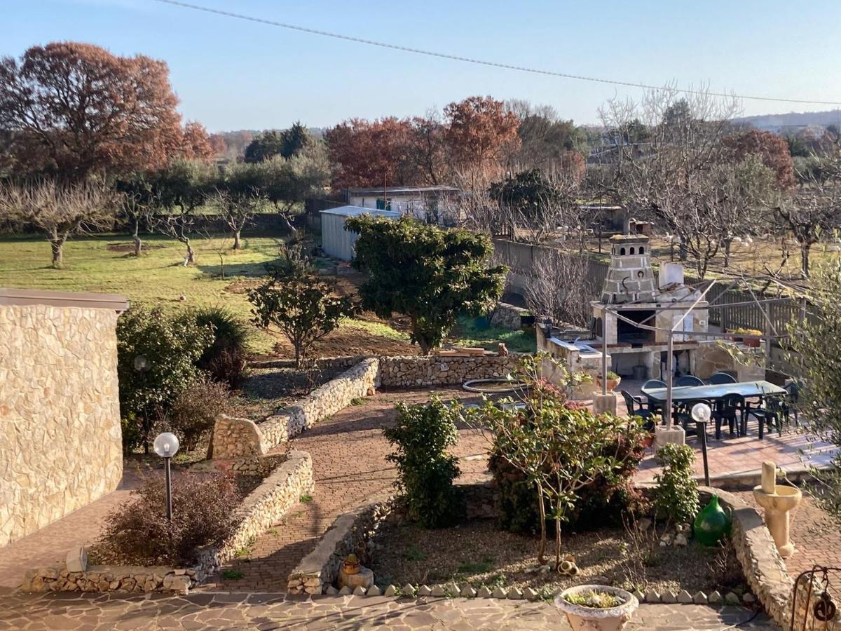 Case Vacanza E Camere In Villa Isabella Con Parcheggio Custodito E Wifi Gioia Del Colle Exterior foto