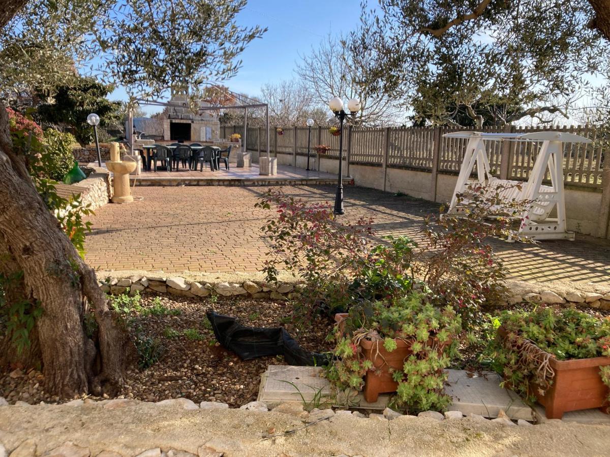 Case Vacanza E Camere In Villa Isabella Con Parcheggio Custodito E Wifi Gioia Del Colle Exterior foto