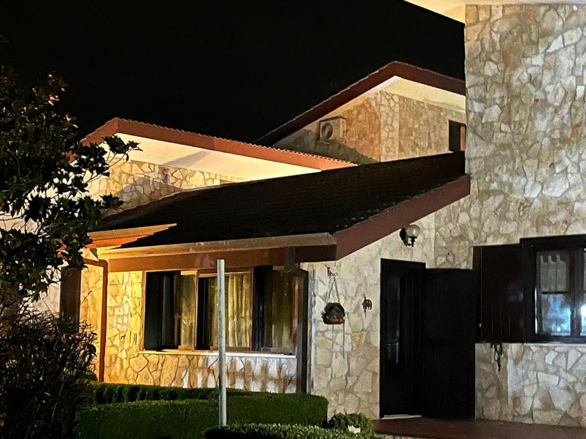Case Vacanza E Camere In Villa Isabella Con Parcheggio Custodito E Wifi Gioia Del Colle Exterior foto