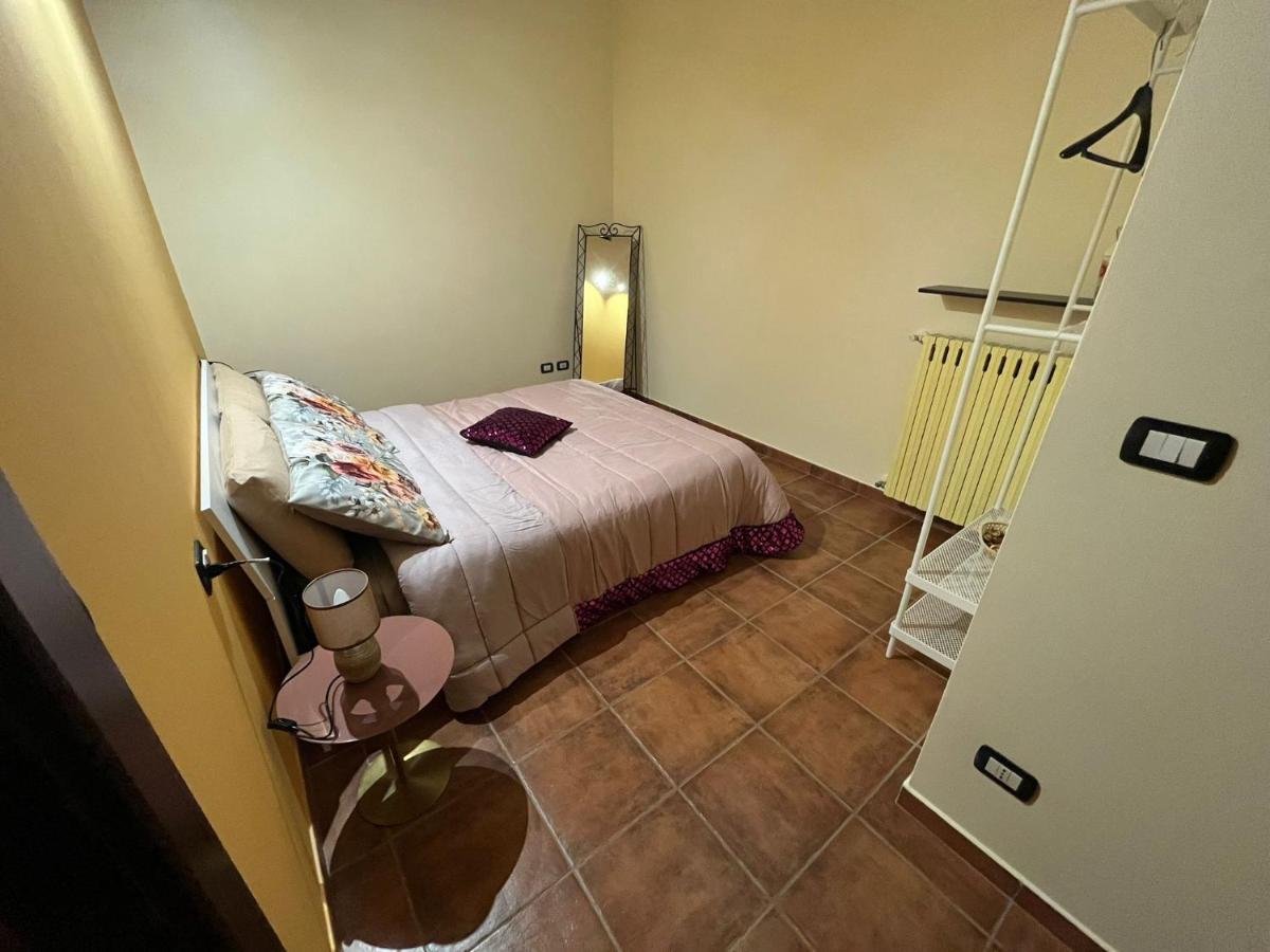 Case Vacanza E Camere In Villa Isabella Con Parcheggio Custodito E Wifi Gioia Del Colle Exterior foto