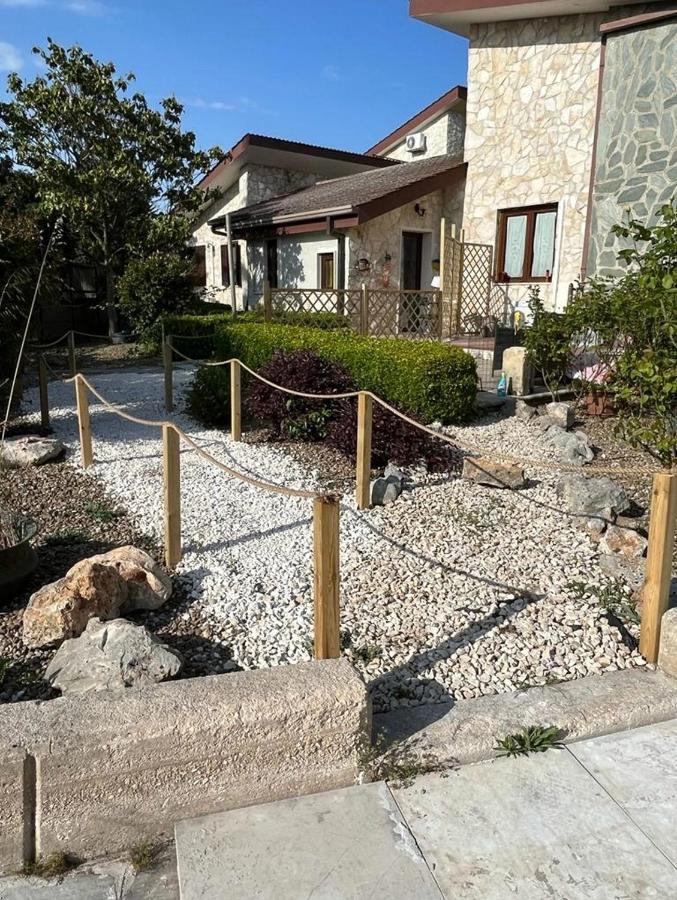 Case Vacanza E Camere In Villa Isabella Con Parcheggio Custodito E Wifi Gioia Del Colle Exterior foto