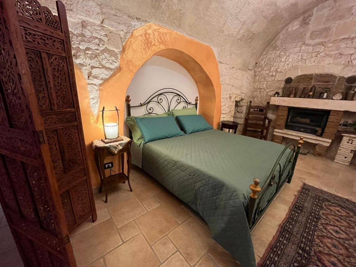 Case Vacanza E Camere In Villa Isabella Con Parcheggio Custodito E Wifi Gioia Del Colle Exterior foto