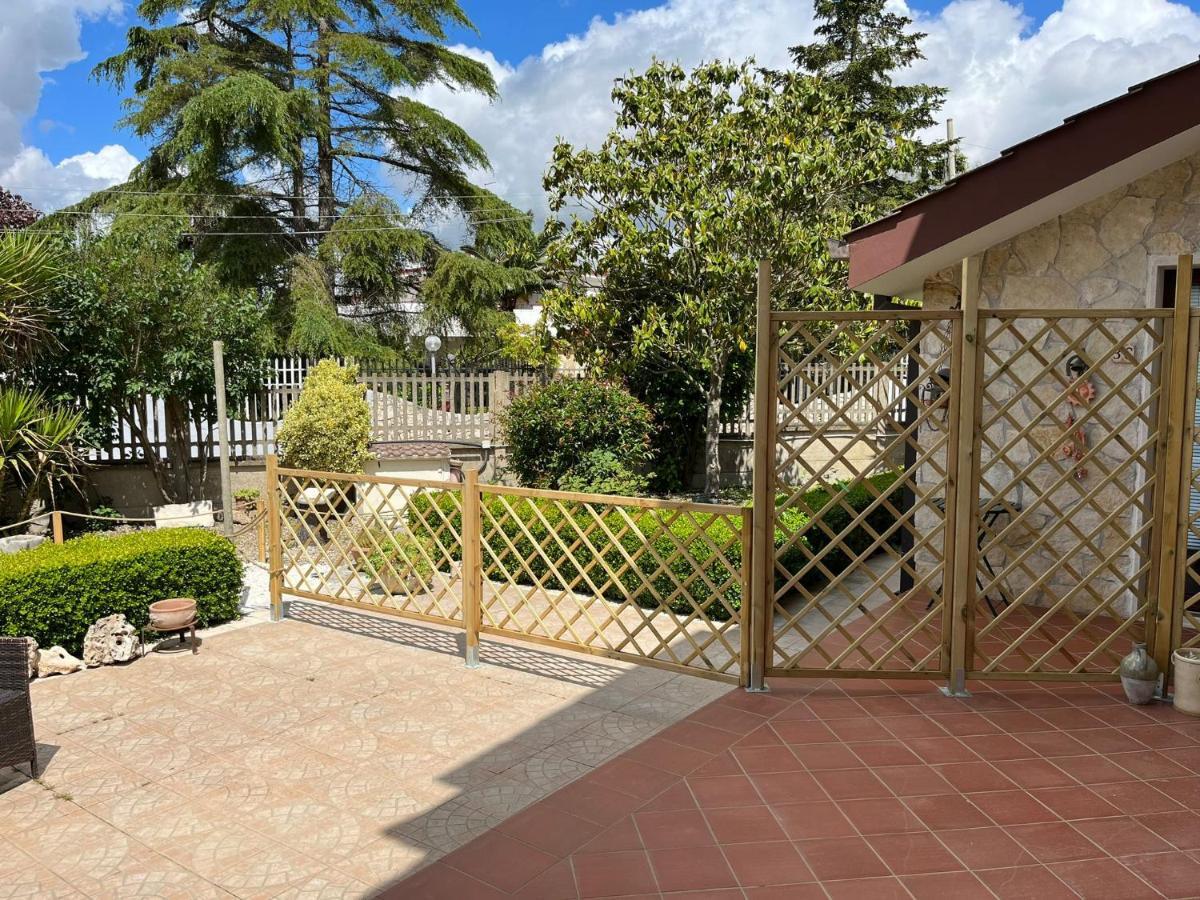 Case Vacanza E Camere In Villa Isabella Con Parcheggio Custodito E Wifi Gioia Del Colle Exterior foto