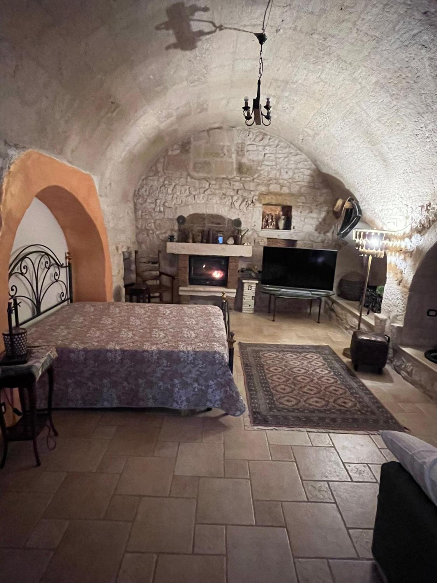 Case Vacanza E Camere In Villa Isabella Con Parcheggio Custodito E Wifi Gioia Del Colle Exterior foto